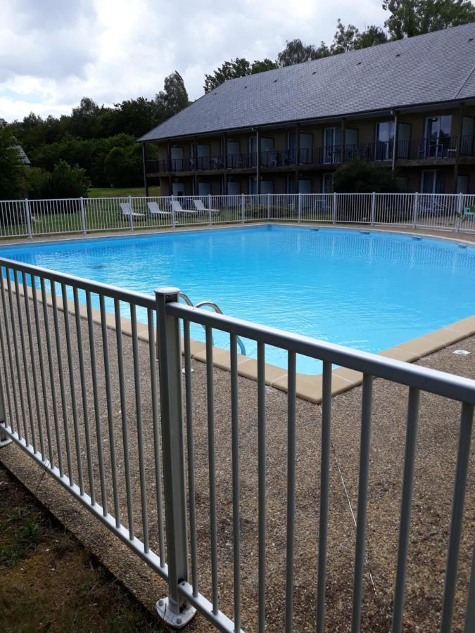Proche Honfleur Gite Avec Piscine エクモヴィル エクステリア 写真